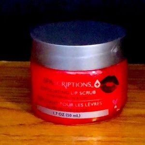 Watermelon & kiwi lip scrub cruelty free